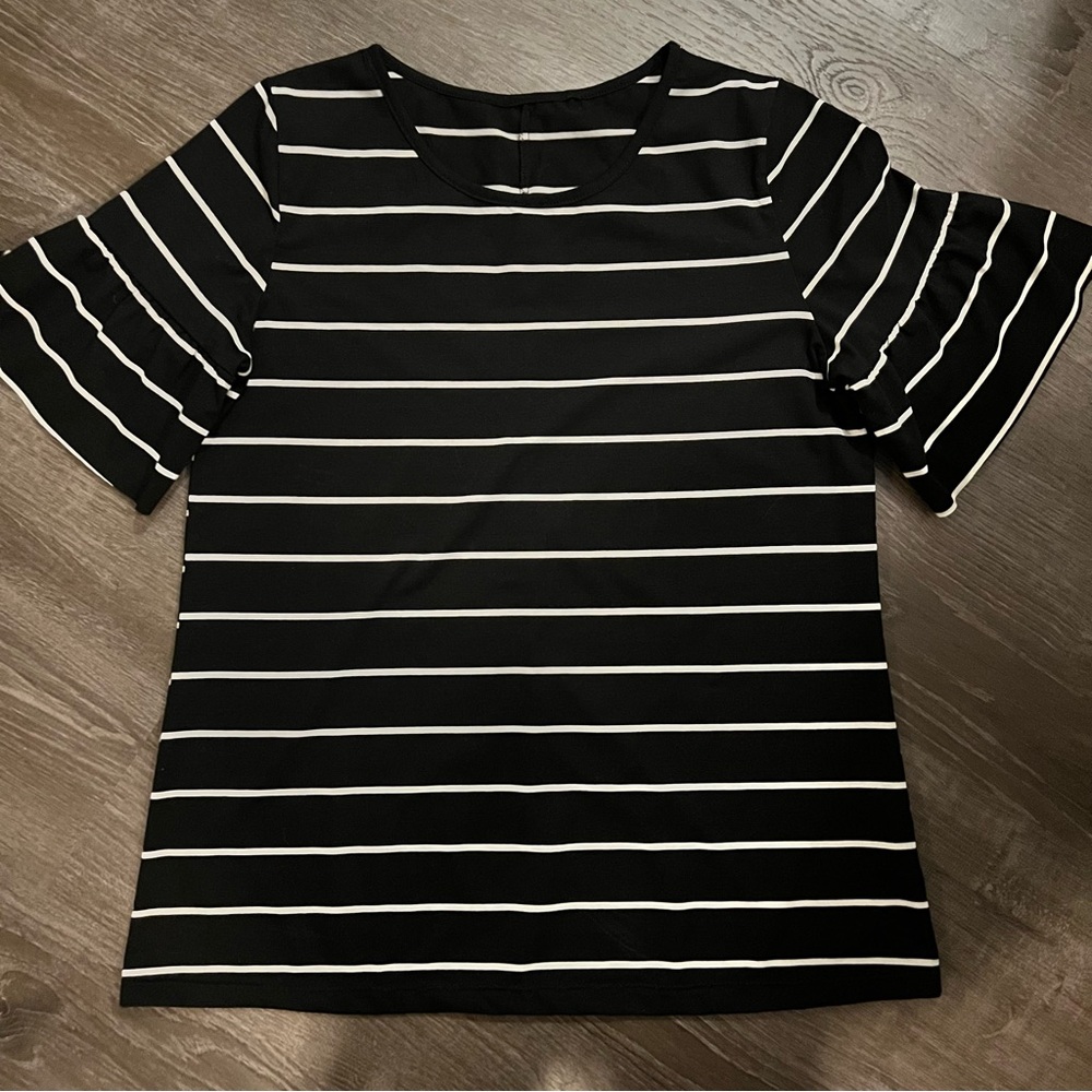 Source Unknown Black and White Striped Top